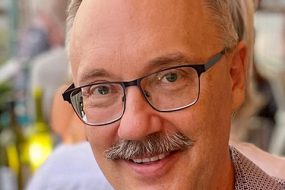 Dr Gideon Malherbe