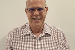 Dr Hannes Schnetler